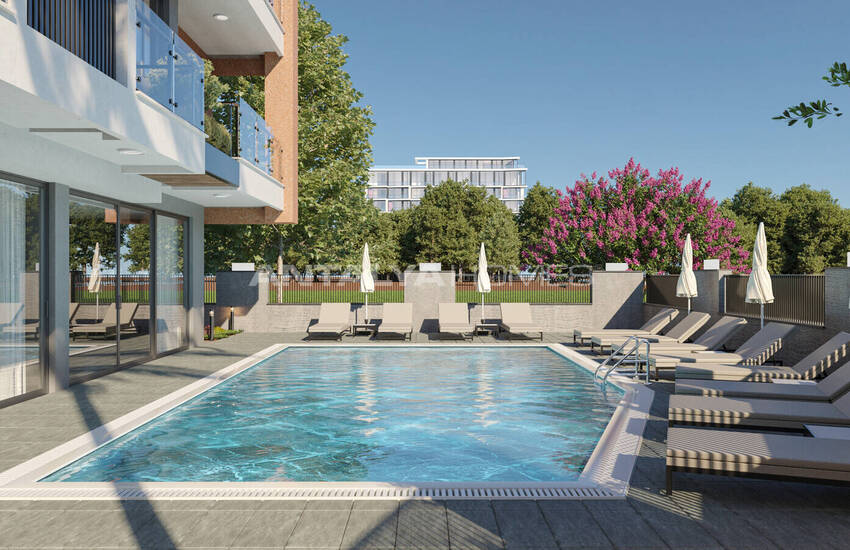 Недвижимость с видом на город в одноквартальном комплексе в Алании 2