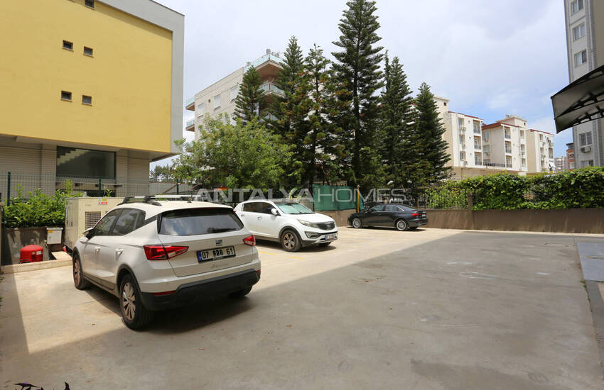 Antalya Muratpaşa'da 12. Cadde Yakınında 2 Yatak Odalı Daire 7
