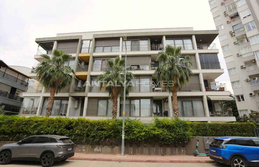 Antalya Muratpaşa'da 12. Cadde Yakınında 2 Yatak Odalı Daire 1