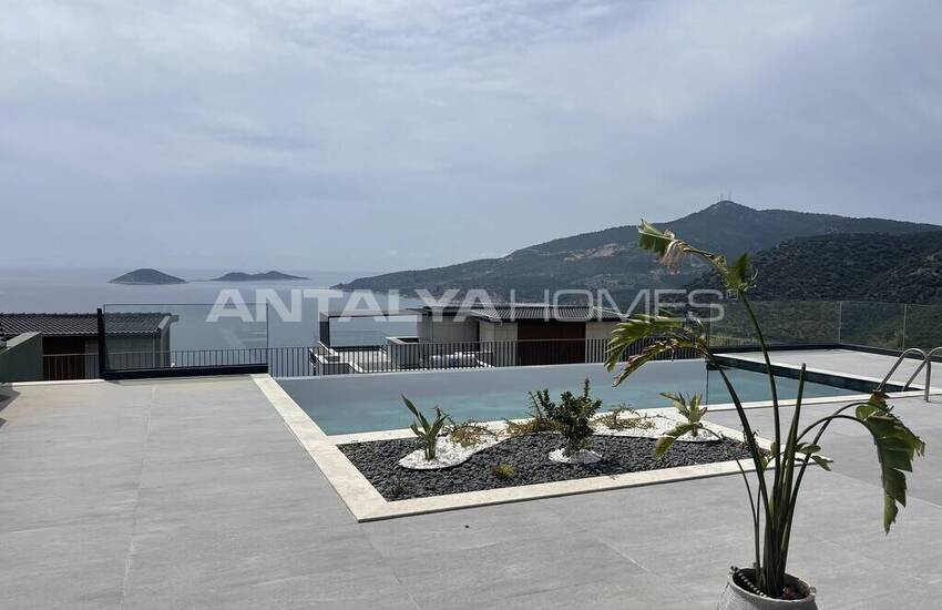 4-schlafzimmer-triplex-häuser Mit Pool Und Meerblick In Kalkan