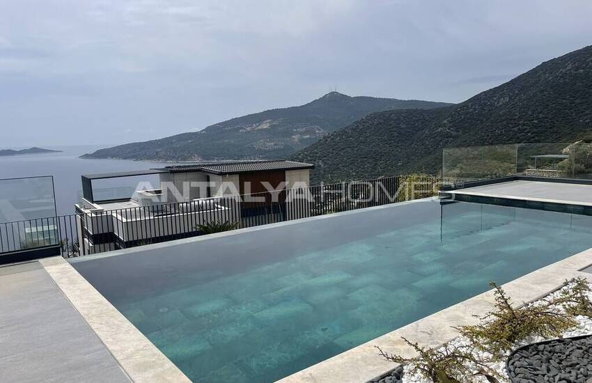 خانه های 4 خوابه تریپلکس با منظره استخر و دریا در کالکان 9