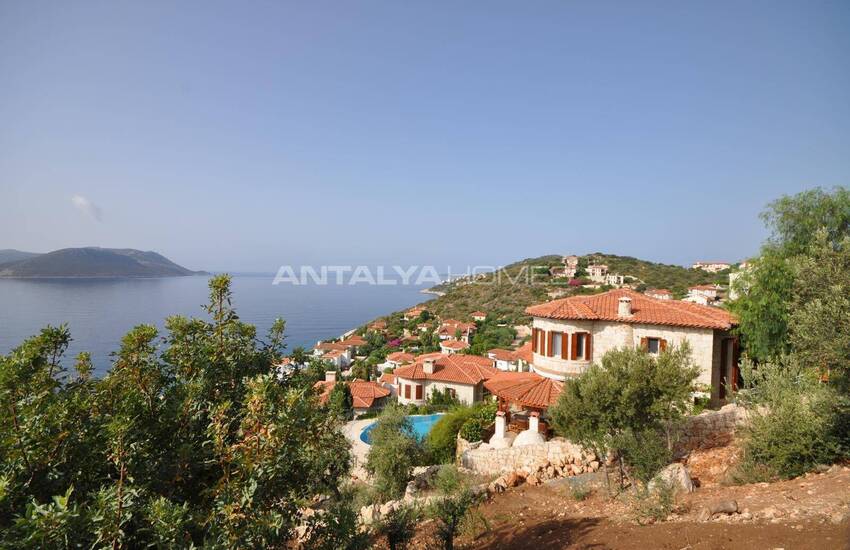 فيلا حجرية مطلة على البحر في كاس 2