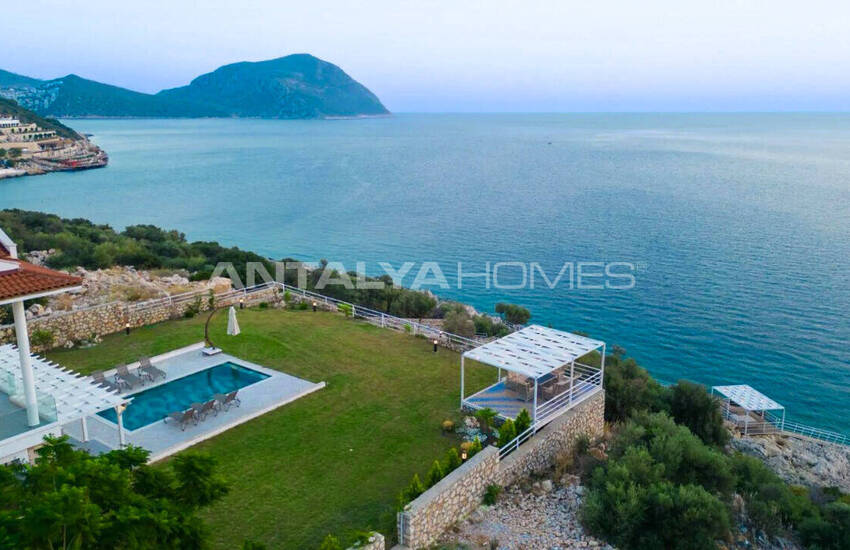 منزل مطل على البحر مع مسبح خاص في كالكان، أنطاليا 1