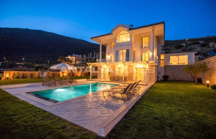 منزل مطل على البحر مع مسبح خاص في كالكان، أنطاليا 9