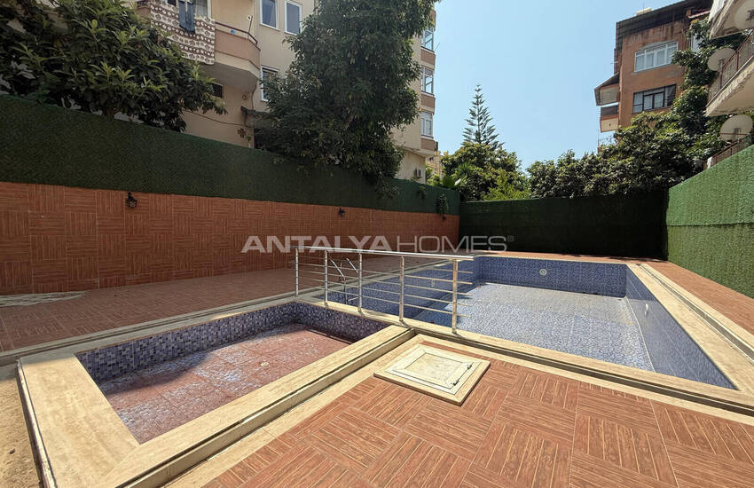 Flat with City and Nature Views in Alanya 5