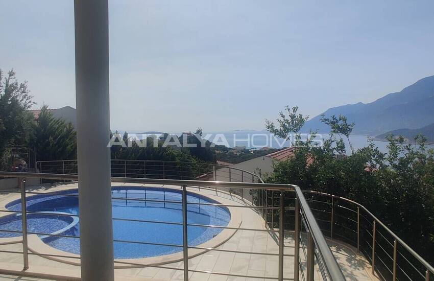 Elegante Villa Met Zwembad En Zeezicht In Kas Antalya 4