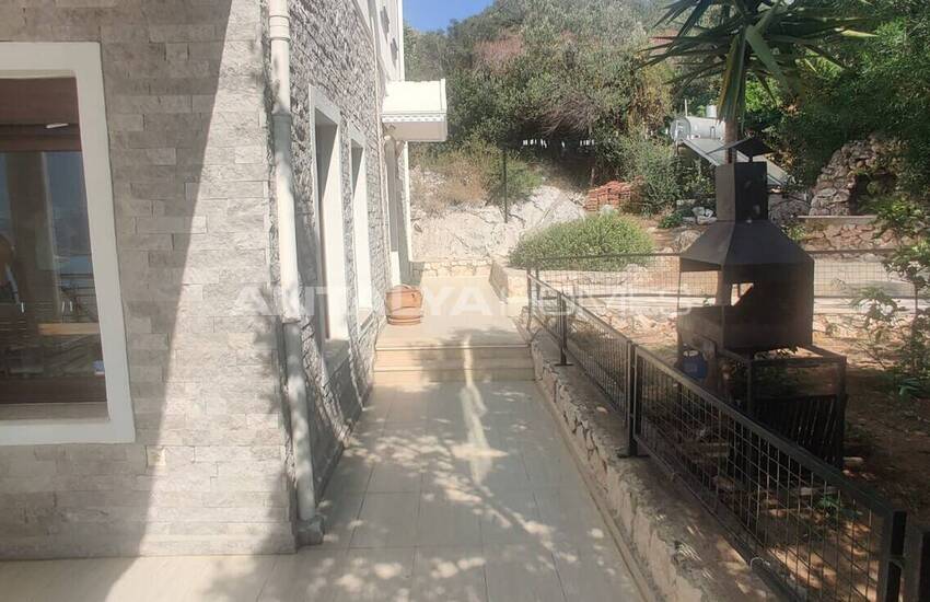 Elegante Villa Met Zwembad En Zeezicht In Kas Antalya 9