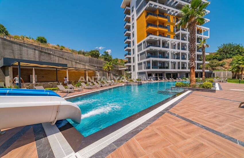 Sea-view Flats in a Complex in Alanya Tosmur 1
