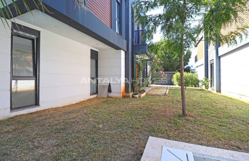 Antalya Döşemealtı'nda Havuzlu Site İçinde 4+1 Villa 6