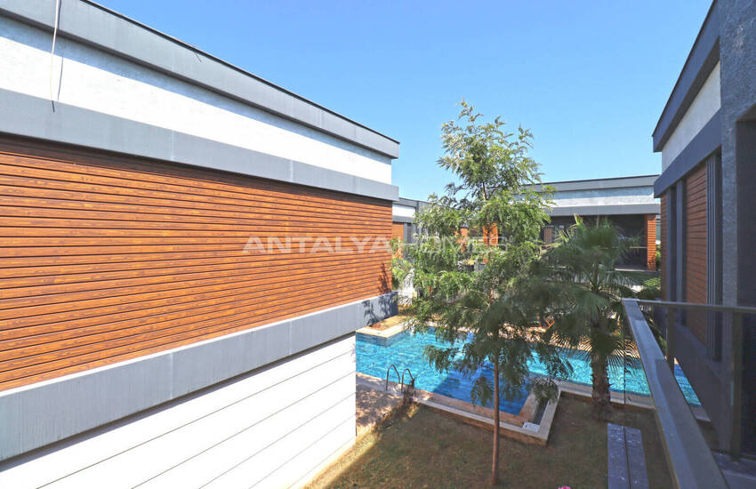 Antalya Döşemealtı'nda Havuzlu Site İçinde 4+1 Villa 7