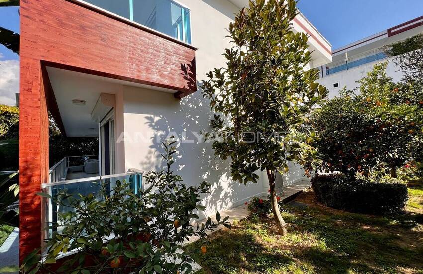 خانه شیک با منظره دریا و شهر در آلانیا 3