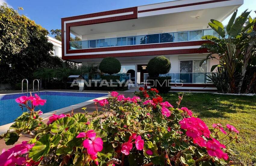 Stylish House with Sea and City Views in Alanya