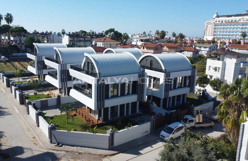Detached Houses with Private Pool Near the Sea in Konaklı Alanya 1
