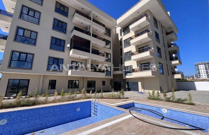 Apartment with Sea View and Social Features in Payallar 6