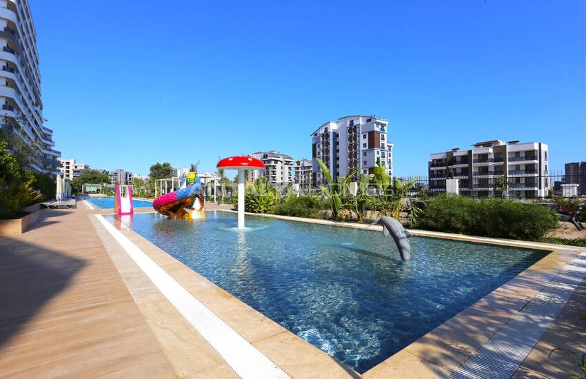 Antalya Altıntaş'ta Zengin Olanaklı Sitede Şık Daire 1