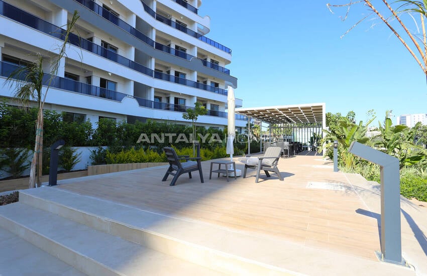 Antalya Altıntaş'ta Zengin Olanaklı Sitede Şık Daire 10