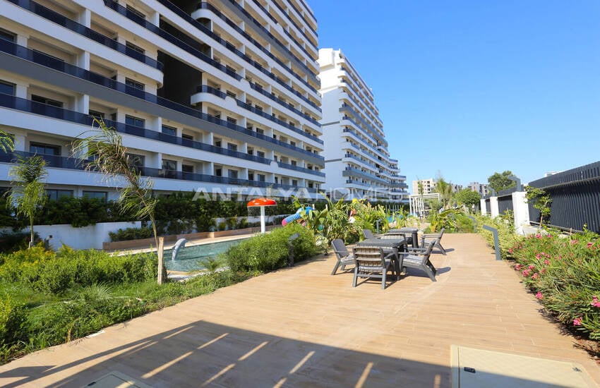 Antalya Altıntaş'ta Zengin Olanaklı Sitede Şık Daire 9