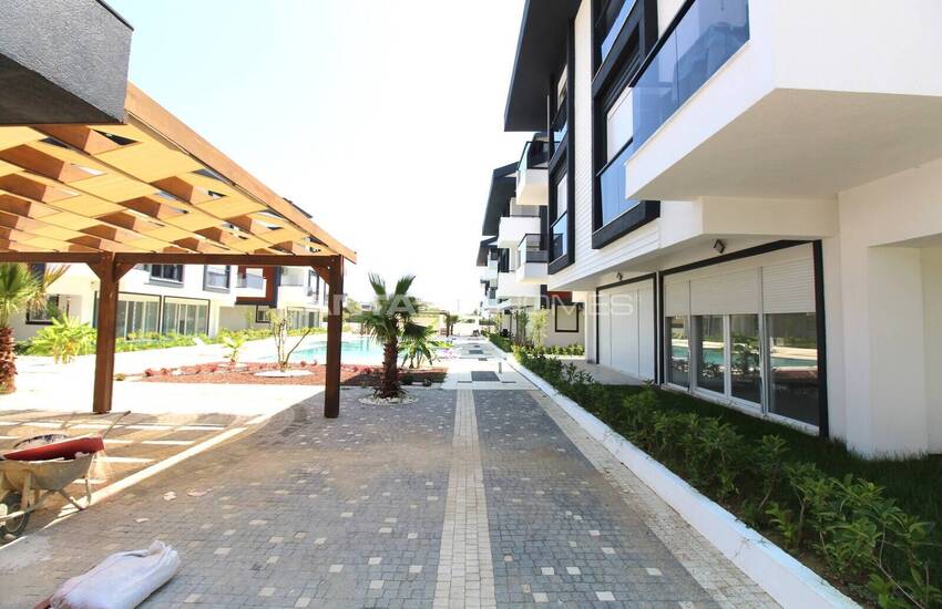 Manavgat'ta Havuzlu ve Otoparklı Daire 13