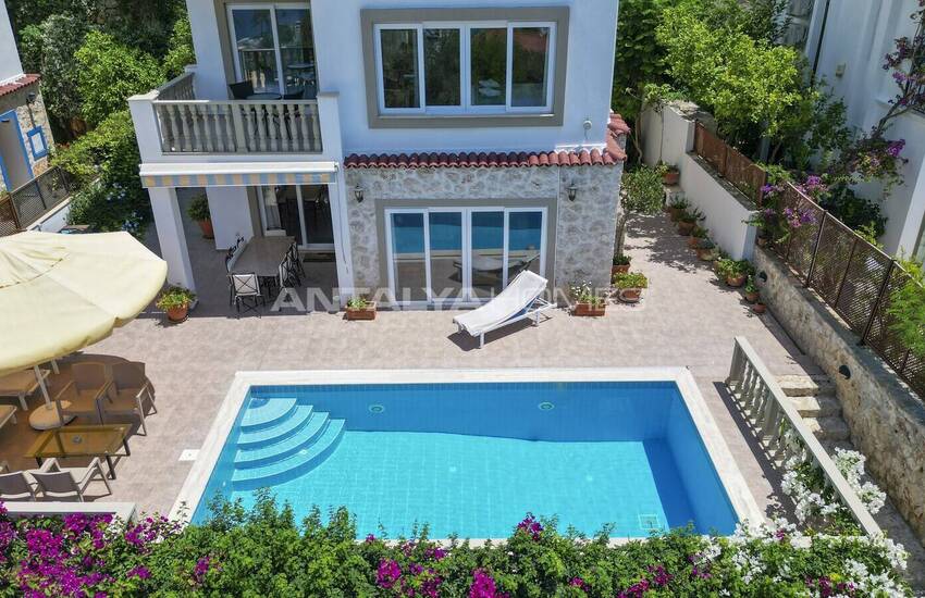 Kaş Kalkan'da Deniz Manzaralı Havuzlu 4+1 Villa 6