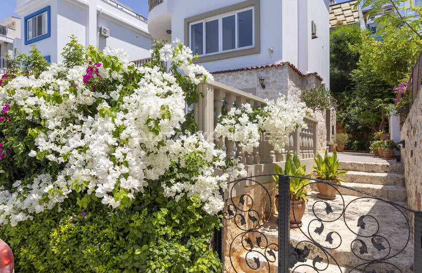 Kaş Kalkan'da Deniz Manzaralı Havuzlu 4+1 Villa 5
