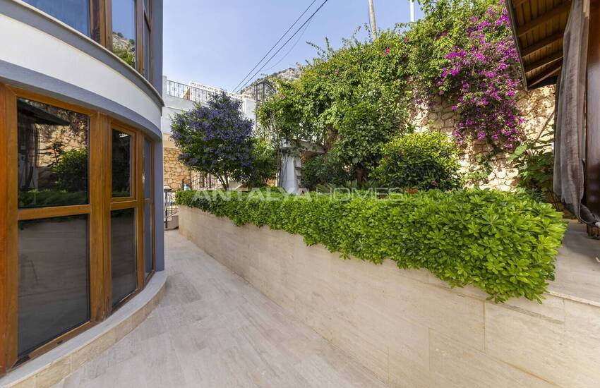 House with Pool Close to Beach in Kalkan 16