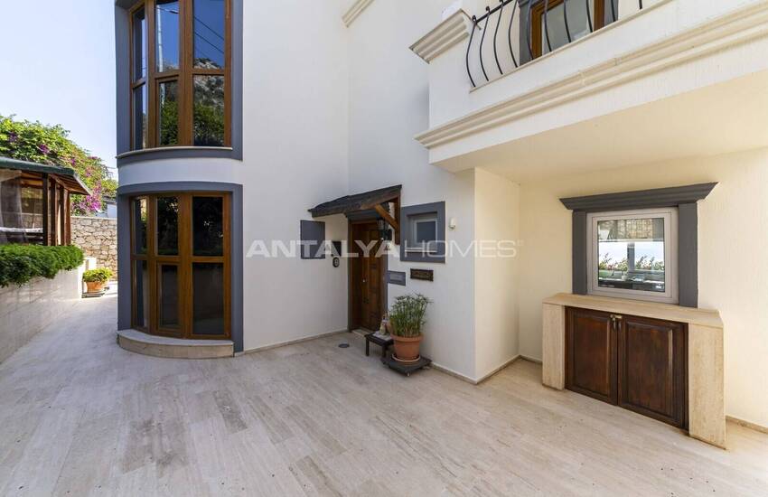 House with Pool Close to Beach in Kalkan 15