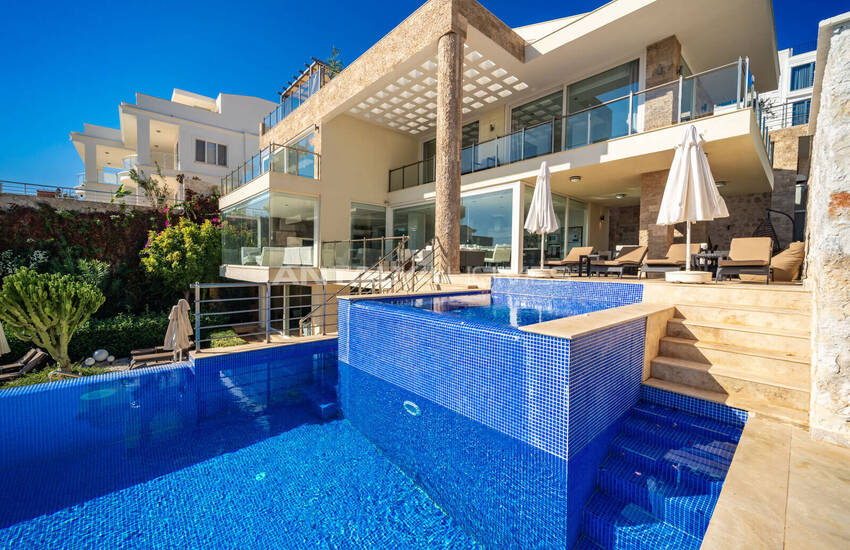 Kaş Kalkan'da Özel Havuzlu Deniz Manzaralı Villa 2