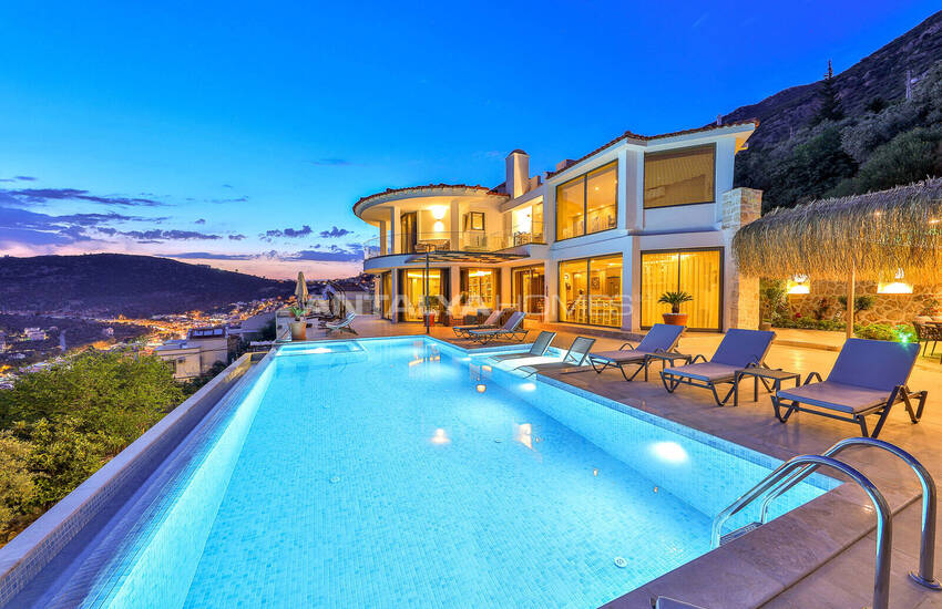 Luxury 5-bedroom Villa with Pool and Sea Views in Kalkan Kas