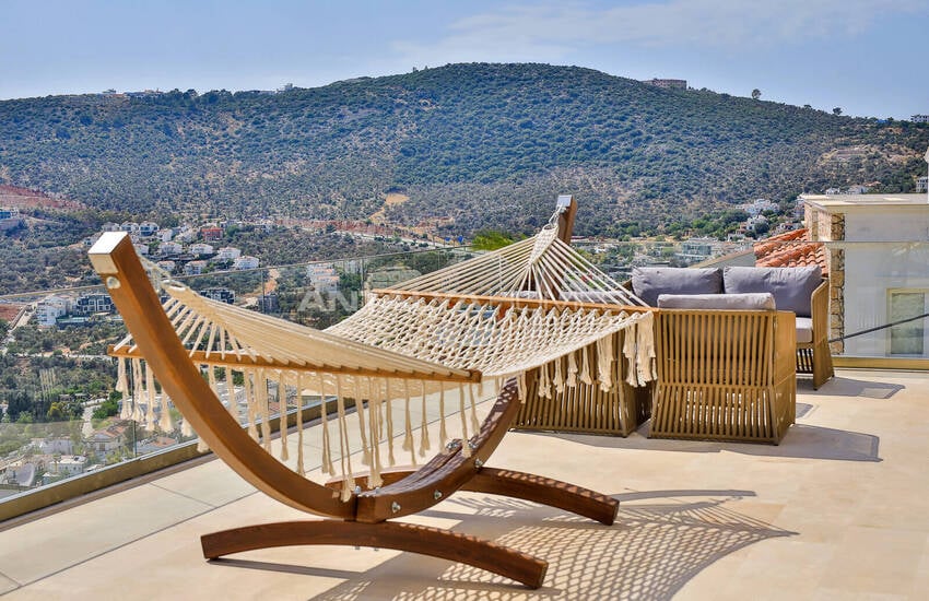 Kaş Kalkan'da Havuzlu ve Deniz Manzaralı Lüks 5+1 Villa 21
