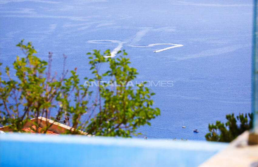 Kaş Kalkan'da Havuzlu ve Deniz Manzaralı Lüks 5+1 Villa 13