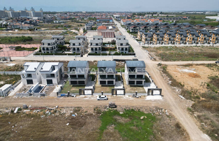 Antalya Belek'te Bahçeli Geniş Müstakil Ev 7