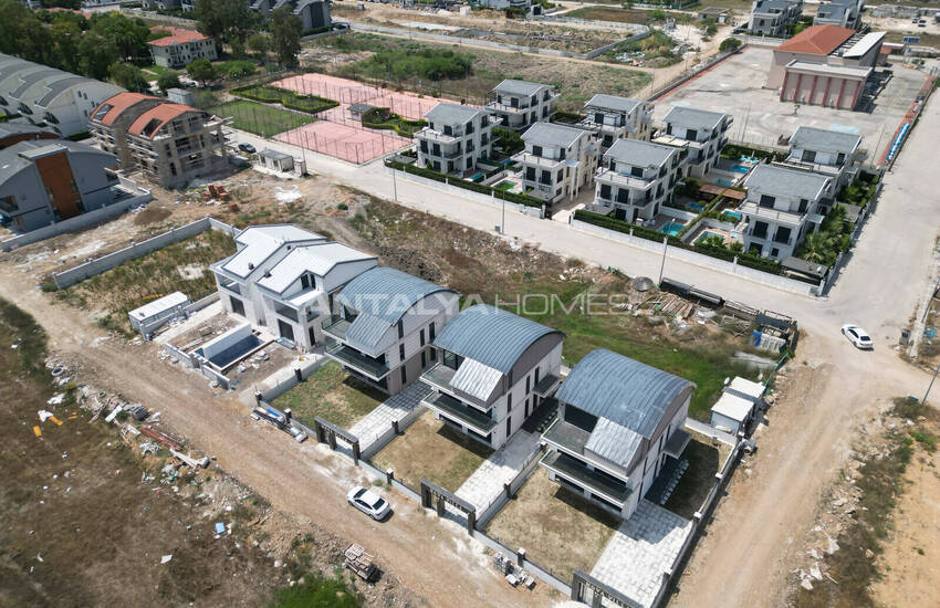 Antalya Belek'te Bahçeli Geniş Müstakil Ev 4