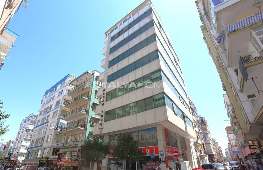 3-bedroom Flat with Separate Kitchen in Antalya Muratpaşa 3