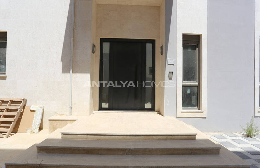 Detached House in an Exclusive Complex in Altıntaş 5