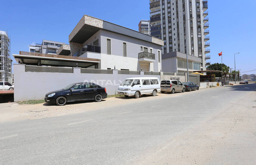 Detached House in an Exclusive Complex in Altıntaş 2
