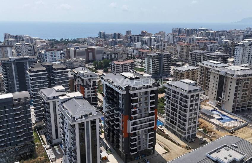 Alanya Merkezinde Havuzlu Sitede Şık Daireler 2