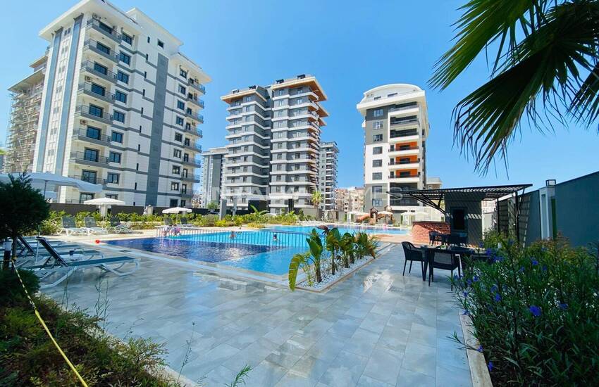 Alanya Merkezinde Havuzlu Sitede Şık Daireler 7
