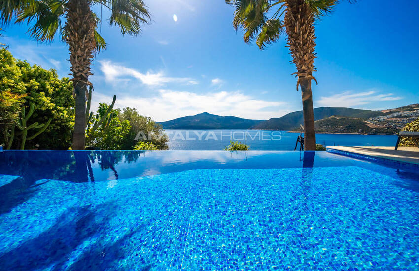 Beachfront House with Beach Access and Pool in Kalkan 1