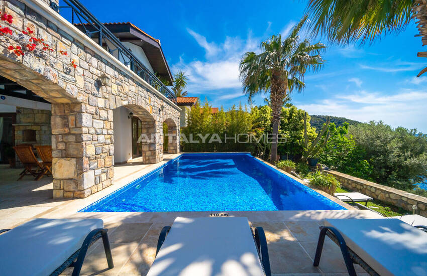 Beachfront House with Beach Access and Pool in Kalkan 10