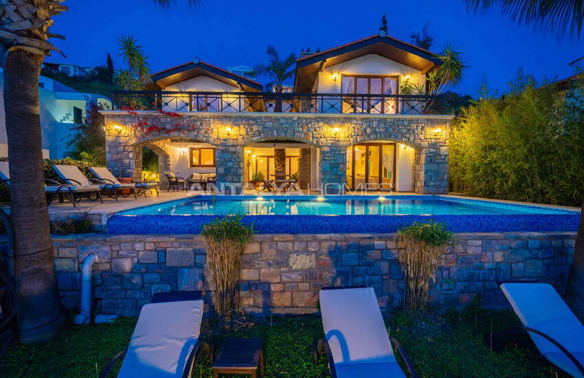 Beachfront House with Beach Access and Pool in Kalkan 3