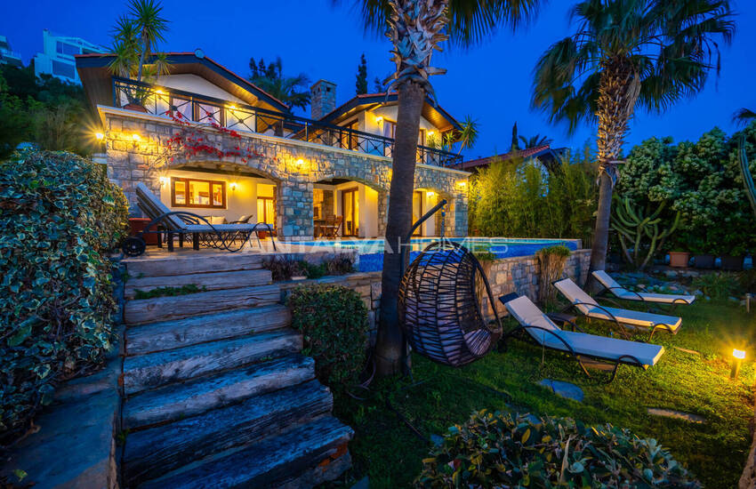 Beachfront House with Beach Access and Pool in Kalkan 6