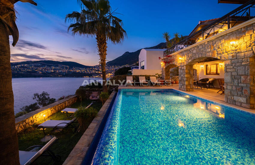 Beachfront House with Beach Access and Pool in Kalkan 7