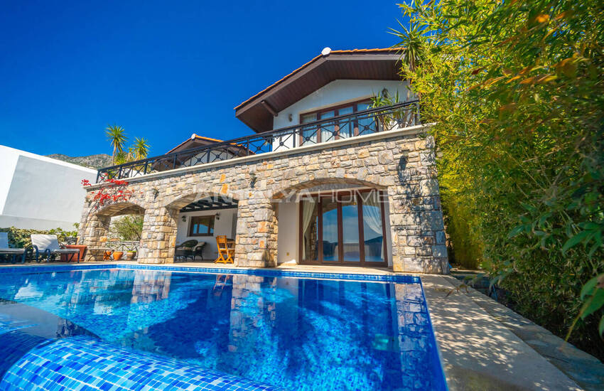 Beachfront House with Beach Access and Pool in Kalkan 8