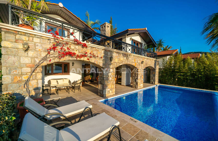 Beachfront House with Beach Access and Pool in Kalkan 9