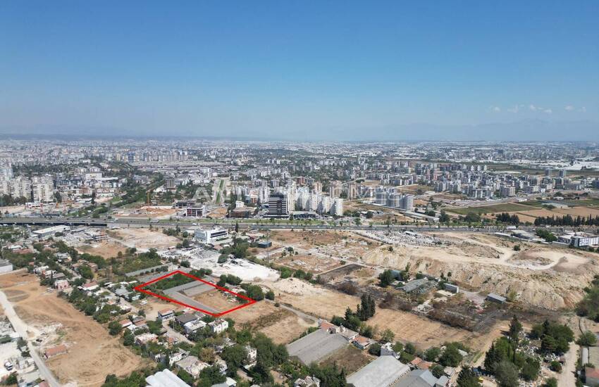 Zonat Markområde Lämpligt För 8-vånings Byggnad I Muratpaşa Antalya
