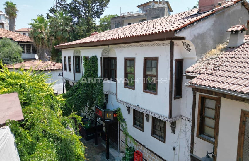 Bureau Commercial Dans Un Quartier Animé De Kaleiçi, Antalya 3
