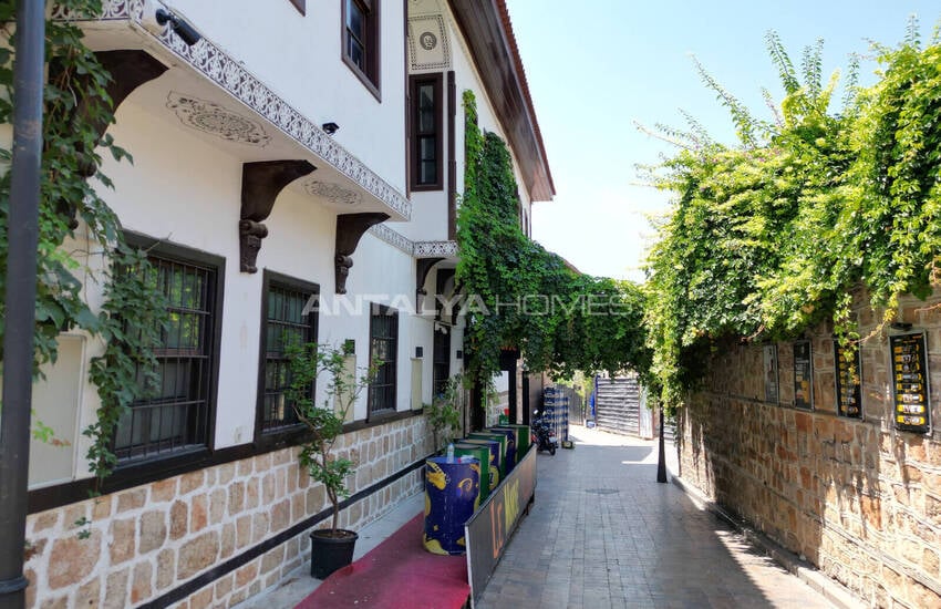 Bureau Commercial Dans Un Quartier Animé De Kaleiçi, Antalya 1