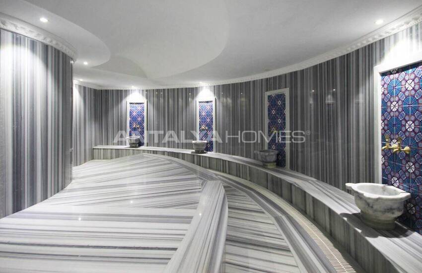 Antalya Konyaaltı’nda Havuz Manzaralı Eşyalı 2+1 Daire 12