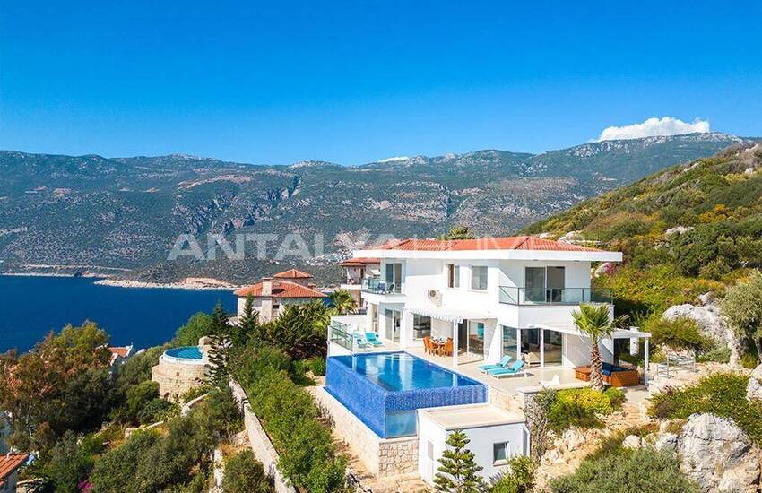 5-bedroom House with Infinity Pool in Antalya Kaş 2