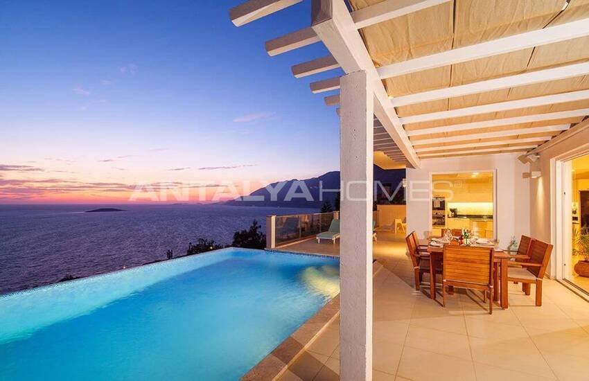 5-bedroom House with Infinity Pool in Antalya Kaş 9